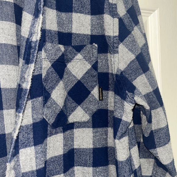 Boy’s Quicksilver Flannel - Picture 4 of 4